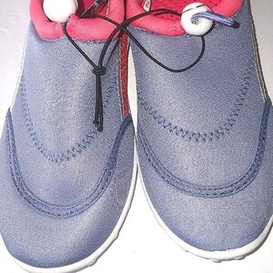 NWT Sintetico Kids Slip-On Water Shoes Grey/Pink Size 3